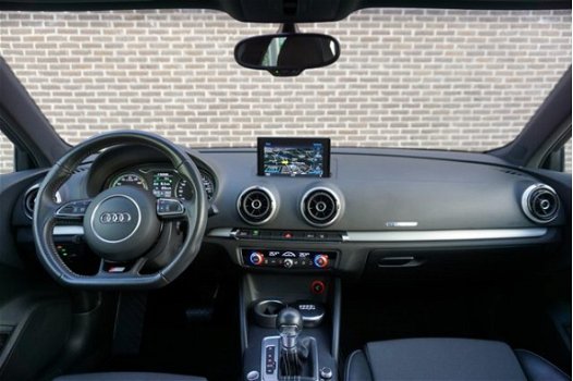 Audi A3 Sportback - 1.4 e-tron 150pk S-Tronic PHEV Ambition Pro Line S + Panoramadak - 1