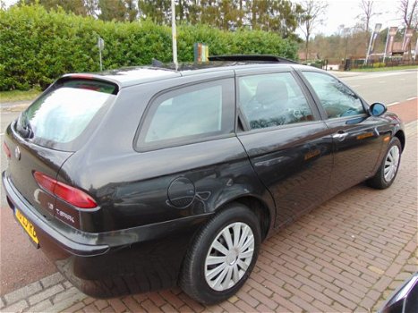 Alfa Romeo 156 Sportwagon - 1.6 T.Spark Impression Airco / Cruise / Schuifdak / Elec.Pakket APK 13-0 - 1