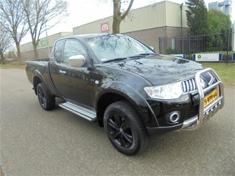 Mitsubishi L 200 - 2.5 DI-D Club Cab Intense AIRCO - 1