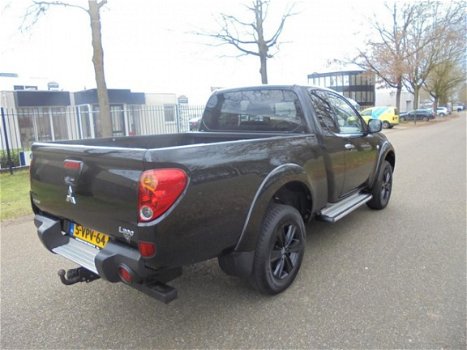 Mitsubishi L 200 - 2.5 DI-D Club Cab Intense AIRCO - 1