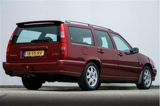 Volvo V70 - 2.4 Polar 2000 Youngtimer Trekhaak - 1