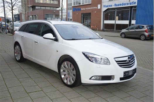 Opel Insignia Sports Tourer - 2.0 T Sport 4x4 Automaat I Leer I Navigatie I Bi-Xenon I Afn. Trekhaak - 1