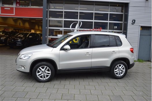 Volkswagen Tiguan - 1.4 TSI Comfortline Business Navigatie I Airco I Sport velgen I Dealer onderhoud - 1