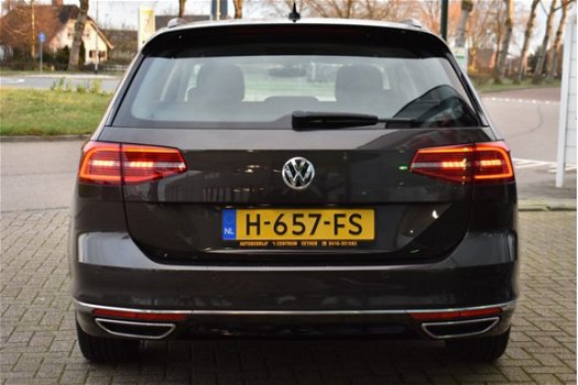 Volkswagen Passat Variant - 2.0 TDI 150PK Business Edition R-Line, Groot-Navigatie, LED, Camera - 1