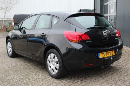 Opel Astra - 1.4 Business Edition (101pk) Navi/ Airco/ Cruise/ Elek. pakket/ Isofix/ Bluetooth/ AUX - 1