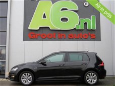 Volkswagen Golf - 1.6 TDI Highline BlueMotion Xenon Gr Navi Clima PDC Bluetooth Cruise