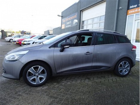 Renault Clio Estate - 1.5 dCi ECO Night&Day van 1st Eig met led en airco en multimediascherm navigat - 1