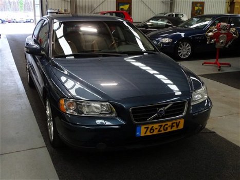 Volvo S60 - 2.4 Drivers Edition Automaat Airco Climate control 1e Eigenaar Nap - 1