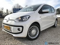 Volkswagen Up! - 1.0i HIGH-UP BLUE-MOTION AIRCO NAVIGATIE SPORTVELGEN MISTLAMPEN ELECTR.RAMEN C.SLOT