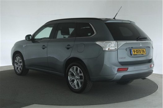 Mitsubishi Outlander - 2.0 PHEV Executive Edition Aut. [ xenon navi half leder] Ex BTW - 1