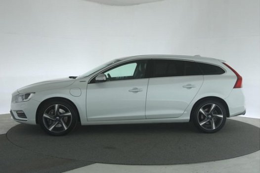 Volvo V60 - D6 AWD HYBRID R-Design Aut [ xenon leder navi trekhaak ] Ex BTW - 1