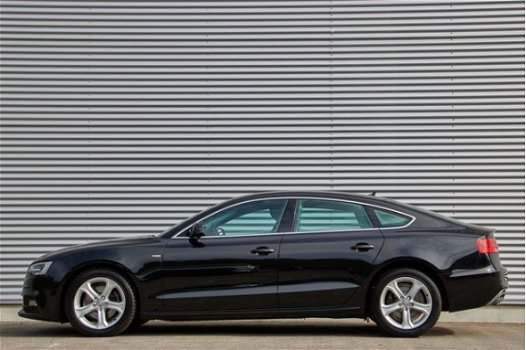 Audi A5 Sportback - 2.0 Tdi 136pk Ultra S-line Parkeersensoren, Mmi navigatie, sound - 1