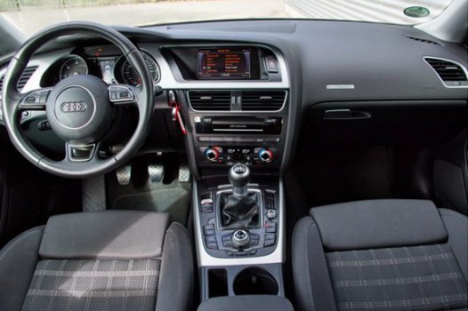 Audi A5 Sportback - 2.0 Tdi 136pk Ultra S-line Parkeersensoren, Mmi navigatie, sound - 1