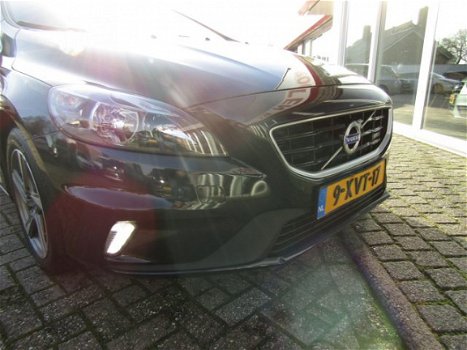 Volvo V40 - 2.0 D4 R-Design Business - 1