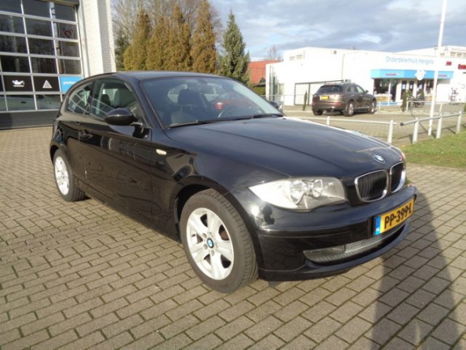 BMW 1-serie - 116I EXECUTIVE - 1