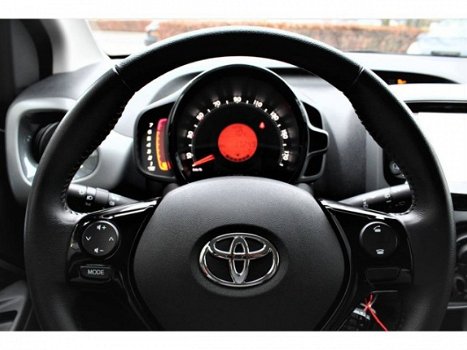 Toyota Aygo - 1.0 VVT-i x-play - 1