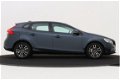 Volvo V40 - 2.0 T2 Momentum | Camera | Navigatie | LED | PDC - 1 - Thumbnail