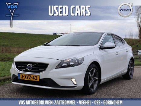 Volvo V40 - D2 R-Design Business | Verwarmbare voorruit | Panoramisch dak | Noodreservewiel - 1