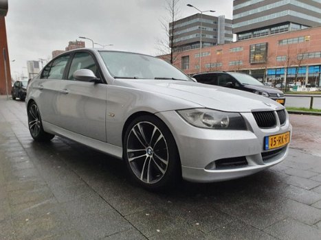 BMW 3-serie - 320i Dynamic Executive 6bak Climatronic CruscTrl - 1