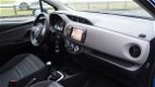 Toyota Yaris - 1.0 VVTI 5-DRS AIRCO CAMERA NL-AUTO - 1 - Thumbnail