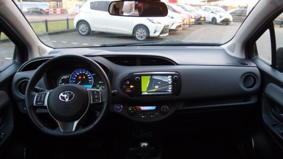 Toyota Yaris - 1.5 HYBRIDE LM-VELGEN NAVI NL-AUTO - 1