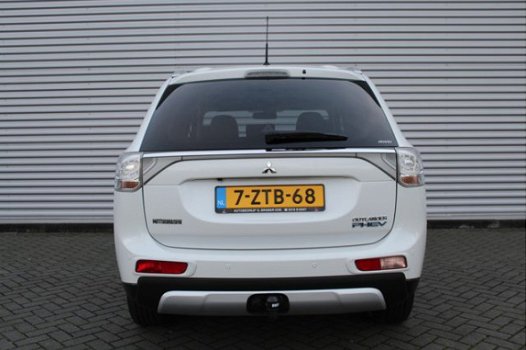 Mitsubishi Outlander - 2.0 PHEV Instyle X-Line | Automaat | Navi | Airco | 18