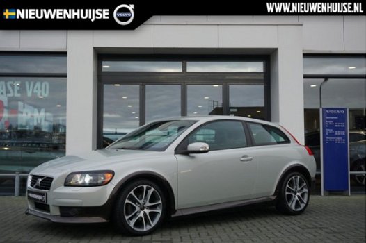 Volvo C30 - 2.0 MOMENTUM BODY KIT 18