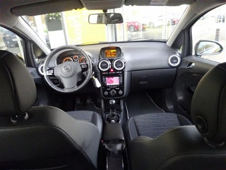 Opel Corsa - 1.2 Twinport 85pk 3d BlitZ Navigatie - 1