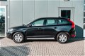 Volvo XC60 - 2.4 D5 AWD Momentum | Klimaat + Cruise control | Lichtmetalen velgen | Nette auto | - 1 - Thumbnail