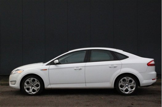 Ford Mondeo - 1.8 TDCi Ghia Parkeersensor v/a/Lmv/Trekhaak/125000km - 1