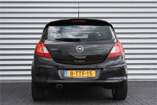 Opel Corsa - 1.4 101PK 5-DRS COSMO OPC-LINE / NAVI / LEDER / XENON / CLIMA / PDC / 17