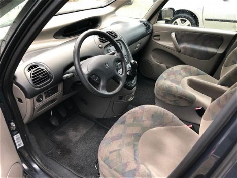 Citroën Xsara Picasso - 1.8i-16V Plaisir clima nette auto - 1