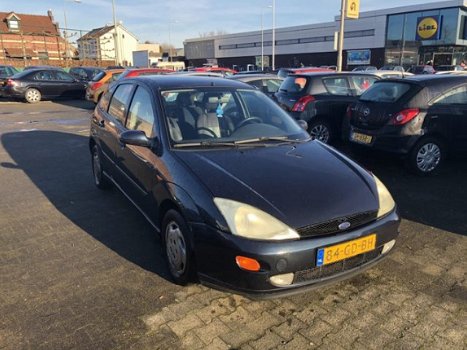 Ford Focus - 1.8-16V Collection - 1