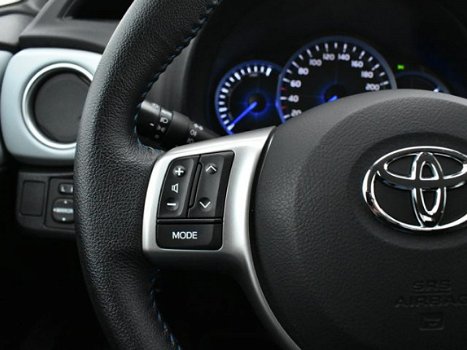 Toyota Yaris - 1.5 Full Hybrid Dynamic - 1