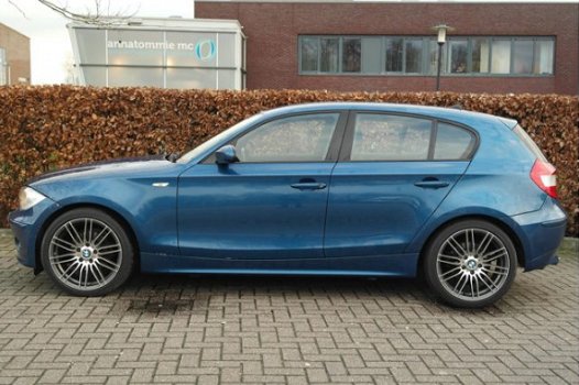 BMW 1-serie - 118i Business Line # 18''LM, Sportstuur, Facelift - 1