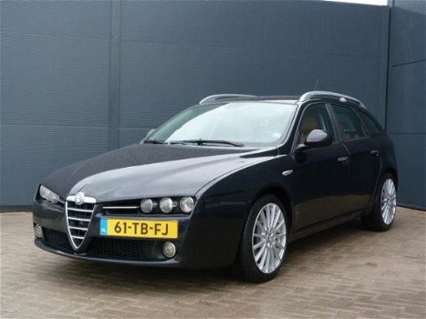 Alfa Romeo 159 Sportwagon - 1.9 JTS Distinctive leder, clima, - 1