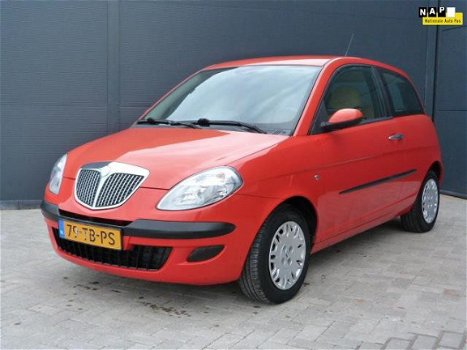 Lancia Y(psilon) - 1.4-16V Argento DFN automaat - 1