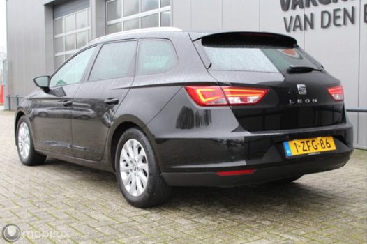 Seat Leon ST - 1.6 TDI Ecomotive Lease Sport Navi 2x Pdc Led Leer/alcantara - 1