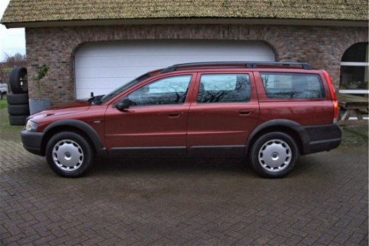 Volvo XC70 - 2.4 T Comfort Line+YOUNGTIMER+NW RIEMEN+NL AUTO - 1