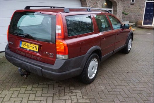 Volvo XC70 - 2.4 T Comfort Line+YOUNGTIMER+NW RIEMEN+NL AUTO - 1