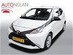 Toyota Aygo - 1.0 VVT-i x-now 5 deurs/airco/ - 1 - Thumbnail