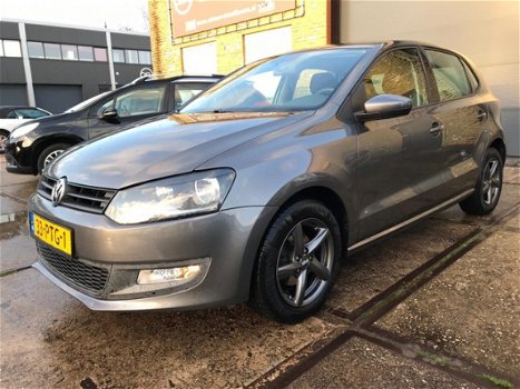 Volkswagen Polo - 1.4-16V Comfortline Bj.2011 / 5Drs / 64dkm / cruise - 1