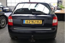 Audi A4 Avant - 2.0 FSI CRUISE CONTROL CLIMATE CONTROL PDC TREKHAAK LM VELGEN ZEER MOOI