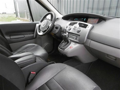 Renault Grand Scénic - 2.0-16V Tech Line AUTOMAAT LEDER NAVIGATIE - 1