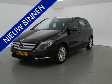 Mercedes-Benz B-klasse - 180 CDI AMBITION AUT7 + NAVIGATIE / STOELVERWARMING / XENON / TREKHAAK - 1