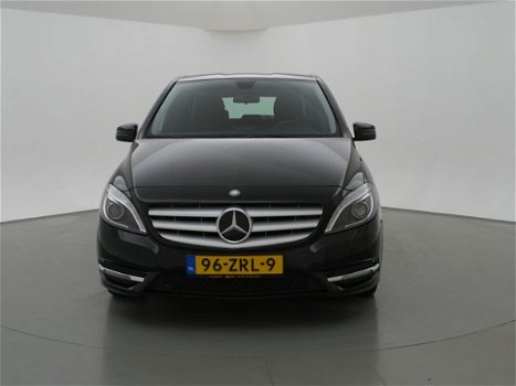 Mercedes-Benz B-klasse - 180 CDI AMBITION AUT7 + NAVIGATIE / STOELVERWARMING / XENON / TREKHAAK - 1