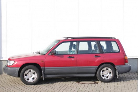 Subaru Forester - 2.0 AWD Airco | Cruise | Trekhaak | Goede staat - 1