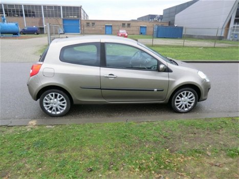 Renault Clio - 1.2-16V Collection - 1