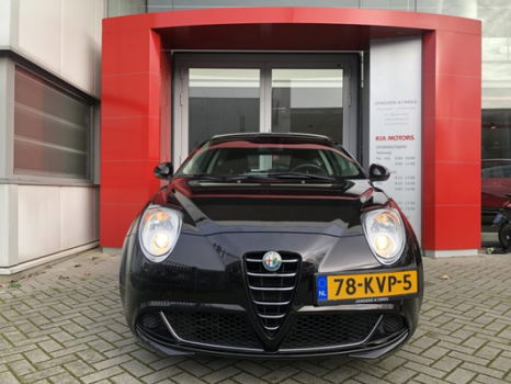 Alfa Romeo MiTo - 1.4 Distinctive Climatic / Parkeerhulp / Cruise / 16