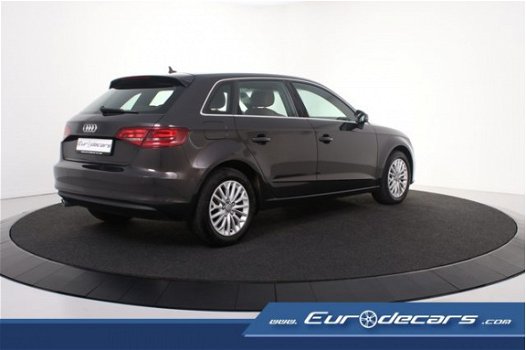 Audi A3 Sportback - 1.6 TDI *Navigatie*Cruise Control*Alarm - 1